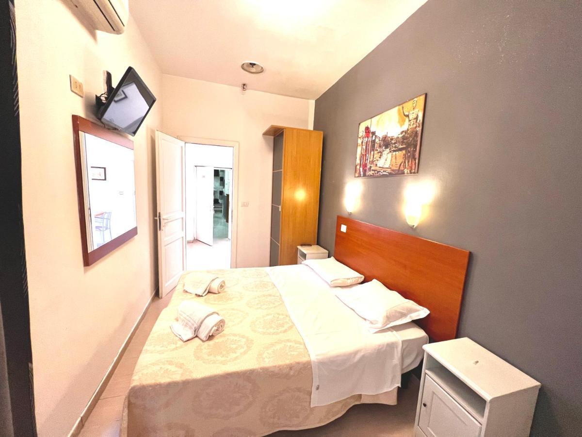 Alius And Freerome Hotel Exterior foto